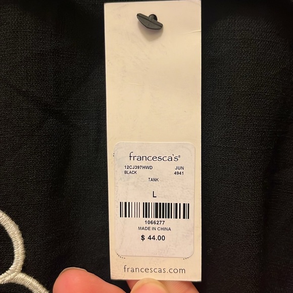 NWT Francesca's Collections Black Scalloped Trim sleeveless Blouse size L - Picture 3 of 9